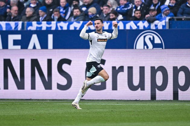 25.01.2026, Fussball, 2. Bundesliga, Saison 2025 2026, 19. Spieltag, FC Schalke 04 - 1. FC Kaiserslautern, Ivan Prtajin ( 1. FC Kaiserslautern )n freut sich über das Tor zum 0:1, xRHR-FOTO YYx