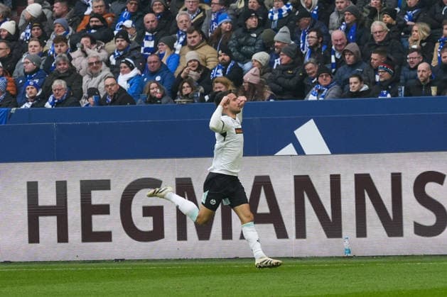 Deutschland: Fussball 2. Bundesliga, Saison 2025 26, 19. Spieltag - FC Schalke 04 vs 1. FC Kaiserslautern, 25.01.2026, Veltins Arena (Gelsenkirchen, Nordrhein-Westfalen) Jubel Torjubel Emotionen über den Treffer zum 1:0 von Ivan Prtajin (1. FC Kaiserslautern, 9)