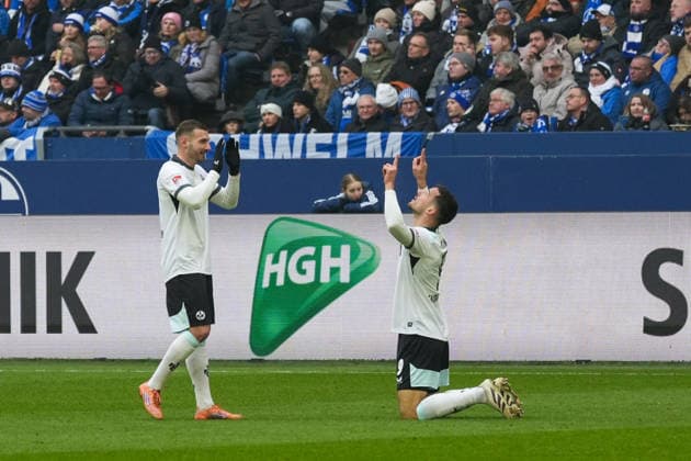 Deutschland: Fussball 2. Bundesliga, Saison 2025 26, 19. Spieltag - FC Schalke 04 vs 1. FC Kaiserslautern, 25.01.2026, Veltins Arena (Gelsenkirchen, Nordrhein-Westfalen) Jubel Torjubel Emotionen über den Treffer zum 1:0 von Ivan Prtajin (1. FC Kaiserslautern, 9)