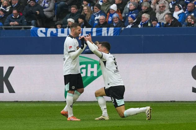 Deutschland: Fussball 2. Bundesliga, Saison 2025 26, 19. Spieltag - FC Schalke 04 vs 1. FC Kaiserslautern, 25.01.2026, Veltins Arena (Gelsenkirchen, Nordrhein-Westfalen) Jubel Torjubel Emotionen über den Treffer zum 1:0 von Ivan Prtajin (1. FC Kaiserslautern, 9)