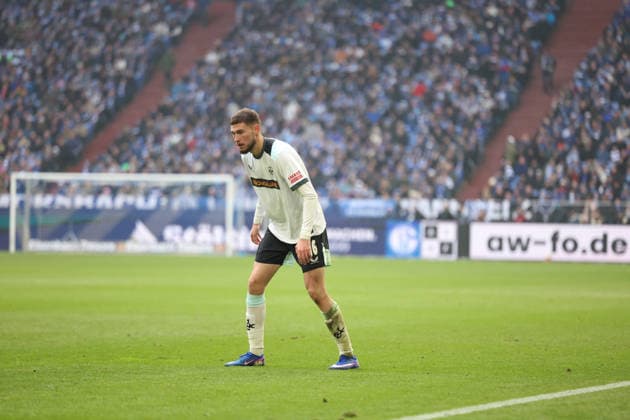25.01.2026, xrekx, Fussball 2.Bundesliga, FC Schalke 04 - 1.FC Kaiserslautern v.l. Atanas Chernev (1.FC Kaiserslautern) (DFL DFB REGULATIONS PROHIBIT ANY USE OF PHOTOGRAPHS as IMAGE SEQUENCES and or QUASI-VIDEO) Gelsenkirchen