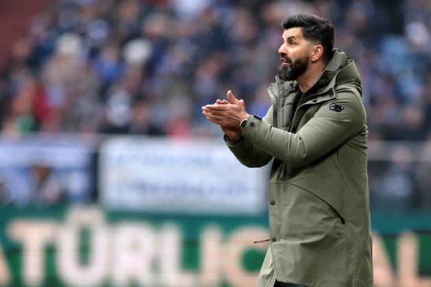 Chef-Trainer Miron Muslic (FC Schalke 04) beim Spiel der 2. Bundesliga (Saison 2025 26) FC Schalke 04 - 1. FC Kaiserslautern - Copyright: Thomas Pakusch