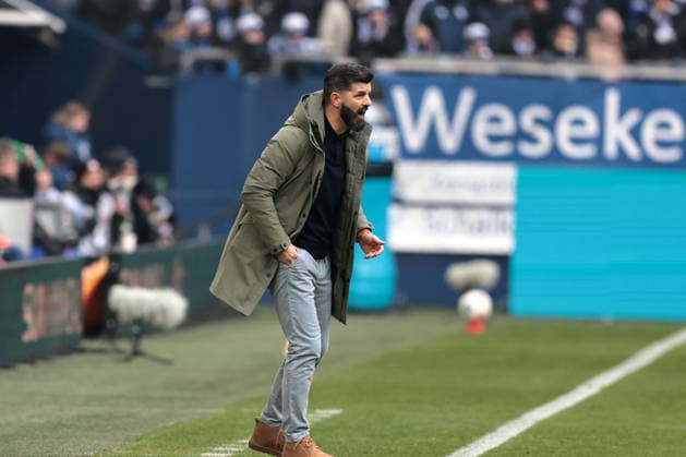 Chef-Trainer Miron Muslic (FC Schalke 04) beim Spiel der 2. Bundesliga (Saison 2025 26) FC Schalke 04 - 1. FC Kaiserslautern - Copyright: Thomas Pakusch