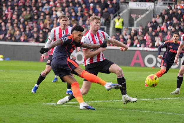 Brentford v Nottingham Forest, Premier League, Football, Gtech Community Stadium, Brentford, London, UK - 25 Jan 2026 GOAL - Igor Jesus of Nottingham Forest scores the opening goal. London Gtech Community Stadium Brentford UK, UK NEWSPAPERS OUT Copyright: xSeanxRyanx