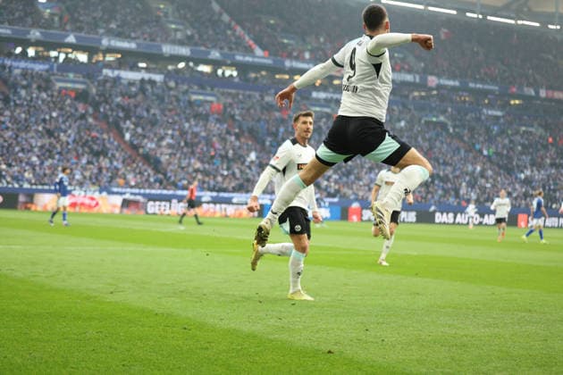 25.01.2026, xrekx, Fussball 2.Bundesliga, FC Schalke 04 - 1.FC Kaiserslautern v.l. Torjubel nach dem Tor zum celebrating the goal celebrate 0:2 durch Ivan Prtajin (1.FC Kaiserslautern) (DFL DFB REGULATIONS PROHIBIT ANY USE OF PHOTOGRAPHS as IMAGE SEQUENCES and or QUASI-VIDEO) Gelsenkirchen