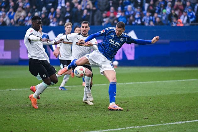 25.01.2026, Fussball, 2. Bundesliga, Saison 2025 2026, 19. Spieltag, FC Schalke 04 - 1. FC Kaiserslautern, Edin DÅ¾eko Dzeko (FC Schalke 04) erzielt das Tor zum 1:2 xRHR-FOTO YYx