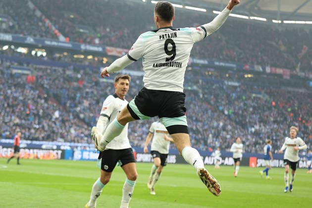 25.01.2026, xrekx, Fussball 2.Bundesliga, FC Schalke 04 - 1.FC Kaiserslautern v.l. Torjubel nach dem Tor zum celebrating the goal celebrate 0:2 durch Ivan Prtajin (1.FC Kaiserslautern) (DFL DFB REGULATIONS PROHIBIT ANY USE OF PHOTOGRAPHS as IMAGE SEQUENCES and or QUASI-VIDEO) Gelsenkirchen