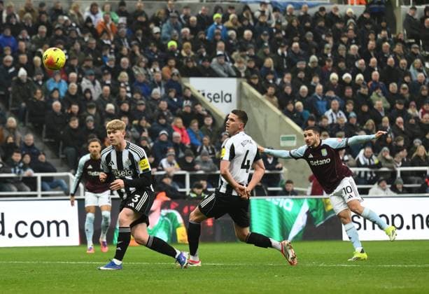 Emi Buendia of Aston Villa scores their first goal Newcastle United v Aston Villa, Premier League, Football, St James Park, Newcastle, UK - 25 Jan 2026Newcastle St James Park United Kingdom EDITORIAL USE ONLY No use with unauthorised audio, video, data, fixture lists, club league logos or live services. Online in-match use limited to 120 images, no video emulation. No use in betting, games or single club league player publications. Copyright: xRichardxLee Shutterstockx 16426080ai
