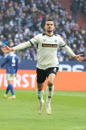 25.01.2026, xrekx, Fussball 2.Bundesliga, FC Schalke 04 - 1.FC Kaiserslautern v.l. Torjubel nach dem Tor zum celebrating the goal celebrate 0:2 durch Ivan Prtajin (1.FC Kaiserslautern) (DFL DFB REGULATIONS PROHIBIT ANY USE OF PHOTOGRAPHS as IMAGE SEQUENCES and or QUASI-VIDEO) Gelsenkirchen