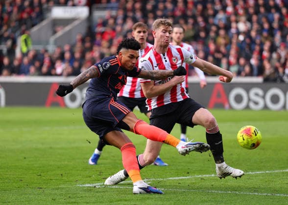 25th January 2026; Gtech Community Stadium, Brentford, London, England; Premier League Football, Brentford versus Nottingham Forest; Igor Jesus of Nottingham Forest scoring his sides 1st goal in the 12th minute to make it 0-1  JohnxPatrickxFletcher