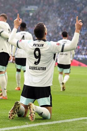 25.01.2026, xrekx, Fussball 2.Bundesliga, FC Schalke 04 - 1.FC Kaiserslautern v.l. Torjubel nach dem Tor zum celebrating the goal celebrate 0:2 durch Ivan Prtajin (1.FC Kaiserslautern) (DFL DFB REGULATIONS PROHIBIT ANY USE OF PHOTOGRAPHS as IMAGE SEQUENCES and or QUASI-VIDEO) Gelsenkirchen