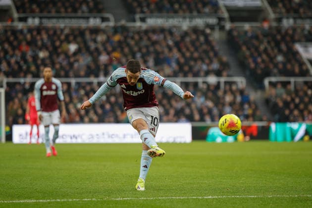 Newcastle United v Aston Villa, Premier League Emi Buendia of Aston Villa scores his sides first goal of the match 0-1 during the Premier League match between Newcastle United and Aston Villa at St. James s Park, Newcastle, UK on 25 January 2026. Newcastle St. James s Park Tyne and Wear UK Editorial use only DataCo restrictions apply See www.football-dataco.com , Copyright: xCraigxCowanx PSI-23611-0059