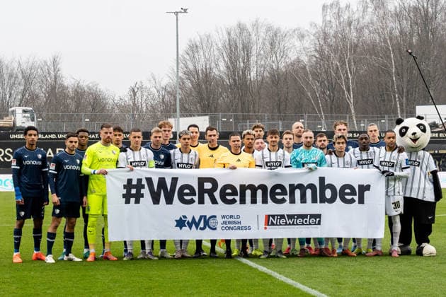 25.01.2026, xdaymx, Fussball 2.Bundesliga, SV Elversberg - VfL Bochum we remember vor dem Spiel in Elversberg (DFL DFB REGULATIONS PROHIBIT ANY USE OF PHOTOGRAPHS as IMAGE SEQUENCES and or QUASI-VIDEO) Elversberg