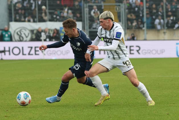 25.01.2026, Fussball, Herren, 2. Bundesliga, Saison 2025 2026, SV 07 Elversberg - VfL Bochum 1848, Felix Keidel (SV 07 Elversberg), Felix Passlack (VfL Bochum 1848) Elversberg Ursapharm-Arena an der Kaiserlinde Saarland Deutschland (DEU)
