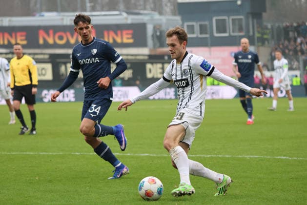 25.01.2026, Fussball, Herren, 2. Bundesliga, Saison 2025 2026, SV 07 Elversberg - VfL Bochum 1848, Tom Zimmerschied (SV 07 Elversberg), Cajetan Lenz (VfL Bochum 1848) Elversberg Ursapharm-Arena an der Kaiserlinde Saarland Deutschland (DEU)