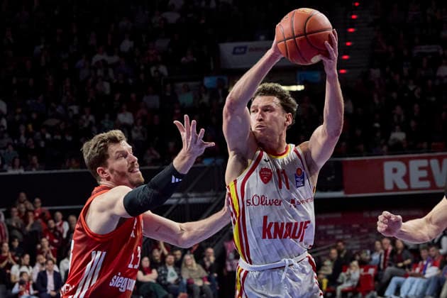 Deutsche Basketball Bundesliga (BBL), FC Bayern München Basketball vs Fitness First Würzburg Baskets, München FC Bayern Basketball, Würzburg Baskets Fitness First, Würzburg Baskets, 2026-01-25 in München (SAP Garden) IVEY Brae (Fitness First Würzburg Baskets Point Guard (PG) (Nr.11) (WUE11)), OBST Andreas (FC Bayern Basketball SG (Nr13) FCBB13 ) sportworld München SAP Garden Bayern Deutschland