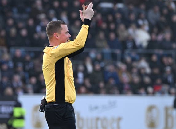 Fussball - 2.Bundesliga - Saison 2025 26 25.01.2025 Ursapharm-Arena SV Elversberg (elv) - VfL Bochum (bo) 1:1 Schiedsrichter Robert KAMPKA Fussball - 2. Bundesliga - SV Elversberg