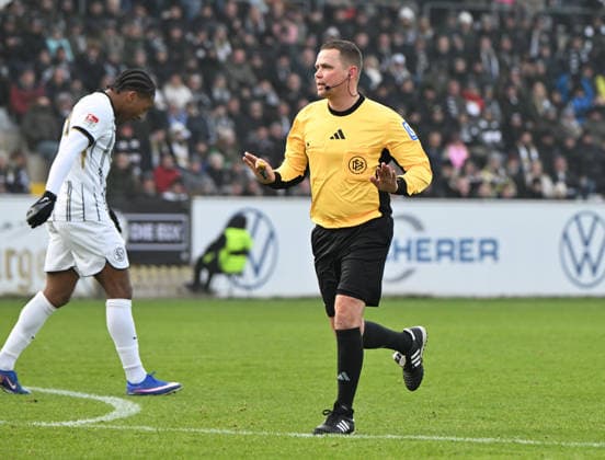 Fussball - 2.Bundesliga - Saison 2025 26 25.01.2025 Ursapharm-Arena SV Elversberg (elv) - VfL Bochum (bo) 1:1 Schiedsrichter Robert KAMPKA Fussball - 2. Bundesliga - SV Elversberg