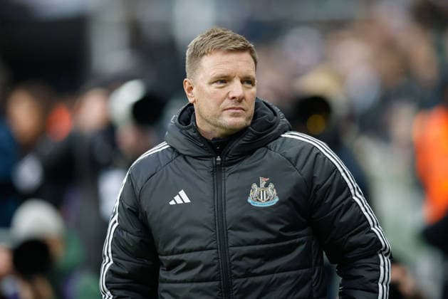Newcastle United v Aston Villa, Premier League Newcastle United manager Eddie Howe at kick off during the Premier League match between Newcastle United and Aston Villa at St. James s Park, Newcastle, UK on 25 January 2026. Newcastle St. James s Park Tyne and Wear UK Editorial use only DataCo restrictions apply See www.football-dataco.com , Copyright: xCraigxCowanx PSI-23611-0067