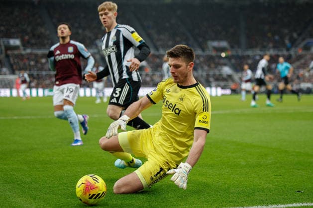Newcastle United v Aston Villa, Premier League Nick Pope of Newcastle United slides to prevent a corner during the Premier League match between Newcastle United and Aston Villa at St. James s Park, Newcastle, UK on 25 January 2026. Newcastle St. James s Park Tyne and Wear UK Editorial use only DataCo restrictions apply See www.football-dataco.com , Copyright: xCraigxCowanx PSI-23611-0069