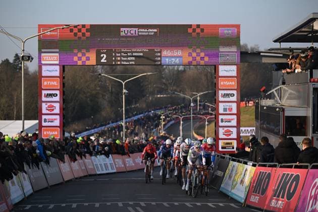 Riders pictured in action during the men s elite race at the World Cup cyclocross cycling event in Hoogerheide, Netherlands, stage 12 (out of 12) of the UCI World Cup cyclocross competition, Sunday 25 January 2026. LUCxCLAESSEN  x158492740x