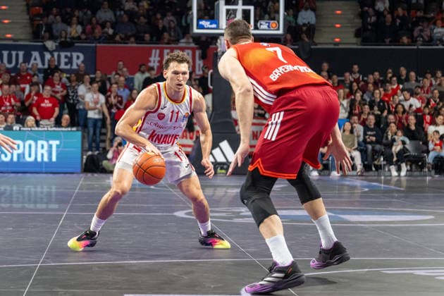 Brae Ivey 11 (Fitness First Wuerzburg Baskets), Johannes Voigtmann 7 (FC Bayern Basketball), FC Bayern Basketball vs. Fitness First Wuerzburg Baskets, BBL, Hauptrunde, 25.01.2026 Muenchen Bayern Deutschland
