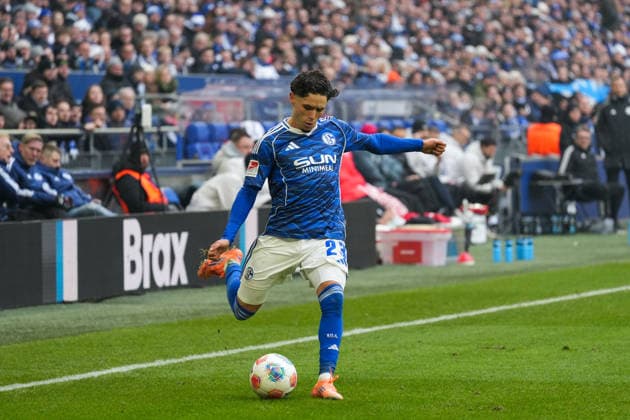 Deutschland: Fussball 2. Bundesliga, Saison 2025 26, 19. Spieltag - FC Schalke 04 vs 1. FC Kaiserslautern, 25.01.2026, Veltins Arena (Gelsenkirchen, Nordrhein-Westfalen) Soufiane El-Faouzi (FC Schalke 04, 23)