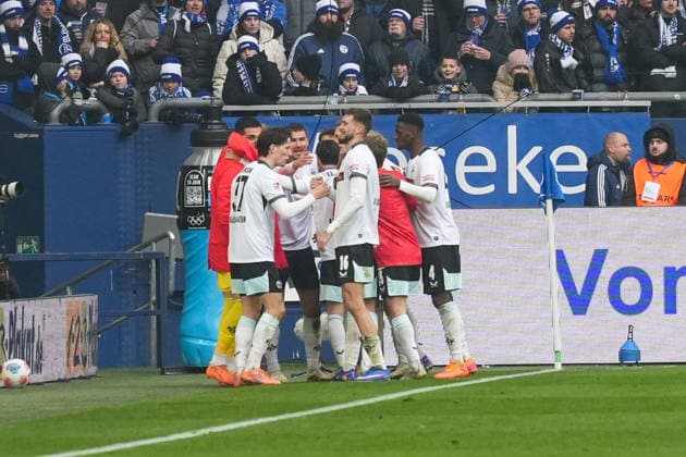 Deutschland: Fussball 2. Bundesliga, Saison 2025 26, 19. Spieltag - FC Schalke 04 vs 1. FC Kaiserslautern, 25.01.2026, Veltins Arena (Gelsenkirchen, Nordrhein-Westfalen) Jubel nach dem Treffer zum 2:0 von Ivan Prtajin (1. FC Kaiserslautern, 9)