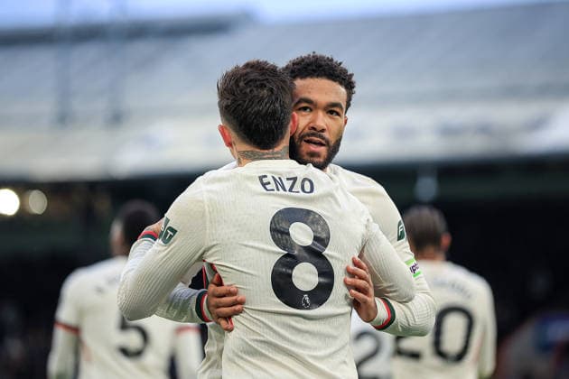 Crystal Palace v Chelsea, Premier League GOAL CELEBRATION Chelsea Midfielder Enzo Fernandez (8) makes it 0-3 during the Premier League match between Crystal Palace and Chelsea at Selhurst Park, London, UK on 25 January 2026. Editorial use only DataCo restrictions apply See www.football-dataco.com , Copyright: xChrisxFoxwellx PSI-23638-0065