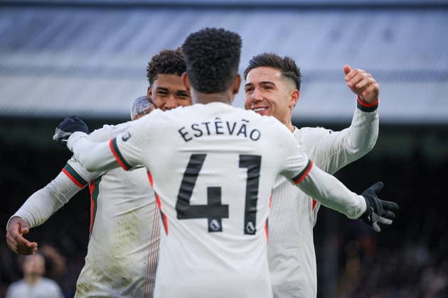 Crystal Palace v Chelsea, Premier League GOAL CELEBRATION Chelsea Midfielder Enzo Fernandez (8) makes it 0-3 during the Premier League match between Crystal Palace and Chelsea at Selhurst Park, London, UK on 25 January 2026. Editorial use only DataCo restrictions apply See www.football-dataco.com , Copyright: xChrisxFoxwellx PSI-23638-0068