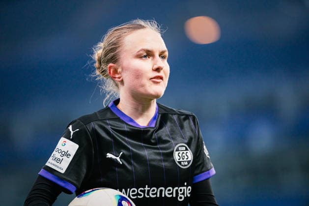 Google Pixel Frauen-Bundesliga: Hamburger SV vs. SGS Essen, 25.01.2026 Paula Flach (SGS Essen, 5); Fußball, Google Pixel Frauen-Bundesliga, 15. Spieltag: Hamburger SV vs. SGS Essen am 25.01.2026 im Volksparkstadion, Hamburg DFB REGULATIONS PROHIBIT ANY USE OF PHOTOGRAPHS AS IMAGE SEQUENCES AND OR QUASI-VIDEO. Copyright: xBEAUTIFULxSPORTS Tonhäuserx