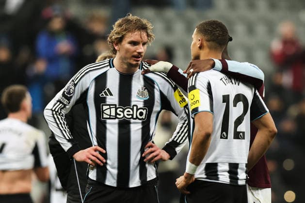 Newcastle Upon Tyne, England, 25th January 2026. Nick Woltemade of Newcastle United reacts to his team s loss after the Newcastle United vs Aston Villa Premier League match at St. James Park, Newcastle Upon Tyne. Picture credit should read: Nigel Roddis Sportimage EDITORIAL USE ONLY. No use with unauthorised audio, video, data, fixture lists, club league logos or live services. Online in-match use limited to 120 images, no video emulation. No use in betting, games or single club league player publications. SPI_048_NR_NEW_vs_AVL SPI-4479-0048