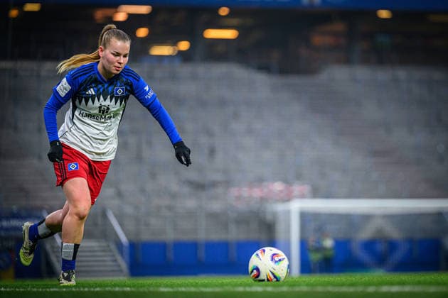 Fußball I Frauen I Saison 2025-2026 I Bundesliga I 15. Spieltag I Hamburger SV - SGS Essen I 25.01.2026 Svea Stoldt (8, Hamburger SV) Hamburg Volksparkstadion Hamburg Deutschland Copyright: xLobecax xHenningxRohlfsx
