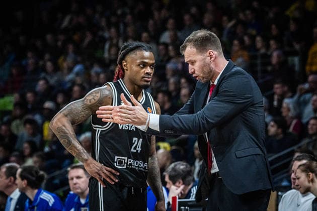 Basketball Berlin 25.01.2026 Saison 2025 2026 EasyCredit BBL 1. Bundesliga Männer, Herren Alba Berlin - BMA365 Bamberg Baskets Anton Gavel (Bamberg, Trainer) Cobe Williams (Bamberg, No.24)