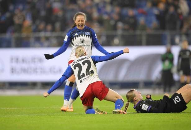 Foto : Torschuss und grosser Jubel beim 1-0 durch Sophie HILLEBRAND (HSV) , hinten jubelt Linberg Fussball Pixel Bundesliga der Frauen am So. 25.01.2026 15. Spieltag Hamburger SV - SGS Essen