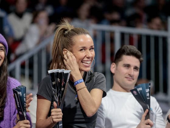 Deutschland: Basketball, Basketball-Bundesliga (BBL) 2025 26, 17. Spieltag - FC Bayern Basketball vs Fitness First Wuerzburg Baskets - BMW Park (Muenchen): Annemarie Carpendale schaut beim Basketball Spiel FC Bayern vs Würzburg Baskets zu Copyright: xChristopherxRupprechtx