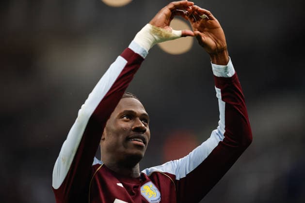 Newcastle United v Aston Villa, Premier League Amadou Onana of Aston Villa celebrates at full time 0-2 during the Premier League match between Newcastle United and Aston Villa at St. James s Park, Newcastle, UK on 25 January 2026. Newcastle St. James s Park Tyne and Wear UK Editorial use only DataCo restrictions apply See www.football-dataco.com , Copyright: xCraigxCowanx PSI-23611-0100