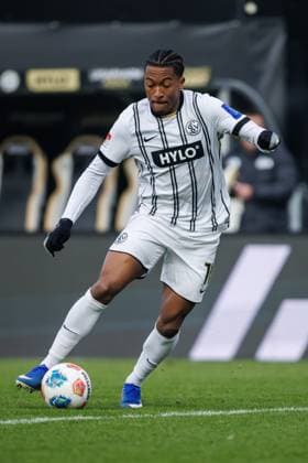 Jarzinho Malanga (SV 07 Elversberg) mit Ball, SV Elversberg vs VFL Bochum, Fussball, 2. Bundesliga, 19. Spieltag, Saison 2025 2026, 25.01.2026 DFB regulations prohibit any use of photographs as image sequences and or quasi-video. SV Elversberg vs VFL Bochum, Fussball, 2. Bundesliga, 19. Spieltag, Saison 2025 2026, 25.01.2026