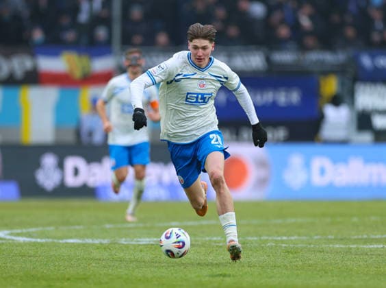 25.01.2026, Fussball 3. Liga, SV Waldhof Mannheim - FC Hansa Rostock, emspor, bespor, sespor, v.l., Ryan Naderi (FC Hansa Rostock) DFL DFB REGULATIONS PROHIBIT ANY USE OF PHOTOGRAPHS AS IMAGE SEQUENCES AND OR QUASI-VIDEO. xdcx Copyright: HMBxMedia Claus
