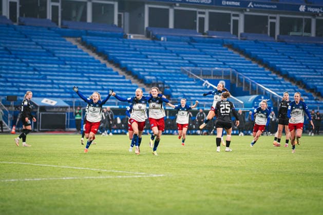 Google Pixel Frauen-Bundesliga: Hamburger SV vs. SGS Essen, 25.01.2026 JUBEL, TOR zum 2:1 durch Sophie Hillebrand (Hamburger SV, 22); Fußball, Google Pixel Frauen-Bundesliga, 15. Spieltag: Hamburger SV vs. SGS Essen am 25.01.2026 im Volksparkstadion, Hamburg DFB REGULATIONS PROHIBIT ANY USE OF PHOTOGRAPHS AS IMAGE SEQUENCES AND OR QUASI-VIDEO. Copyright: xBEAUTIFULxSPORTS Tonhäuserx