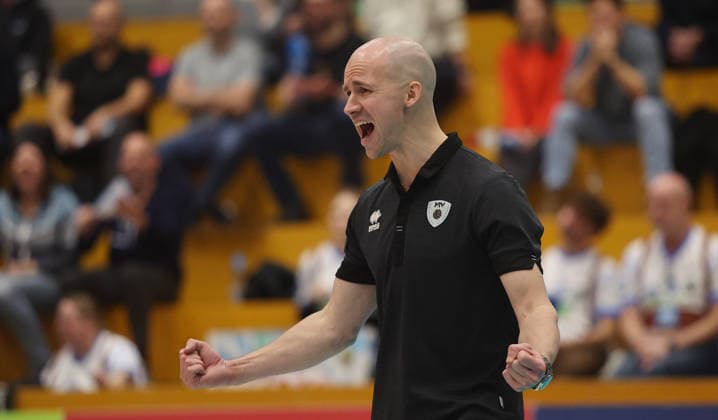 Ludwigsburg , 1. Bundesliga Volleyball Barock Volleys MTV Ludwigsburg vs. WWK Volleys Herrsching , Trainer Hasse Mattila ( Barockvolleys )
