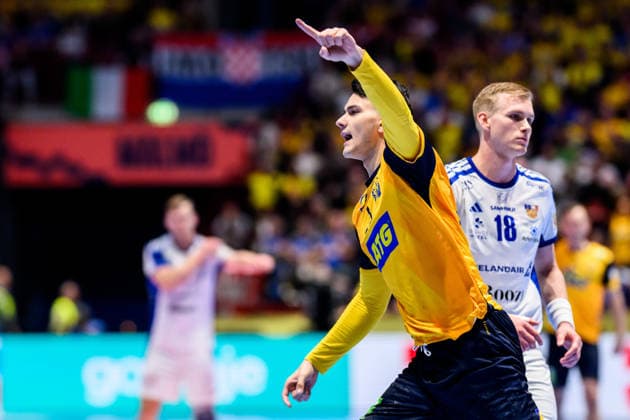 260125 Nikola Roganovic of Sweden celebrates during the EHF European Handball Championship main round match between Iceland and Sweden on January 25, 2026 in Malmö. Photo: Petter Arvidson BILDBYRAN kod PA PA1138 handball handboll handball handbolls-em 2026 island iceland sverige sweden ehf european handball championship bbeng jubel Copyright: PETTERxARVIDSON BB260125PA065