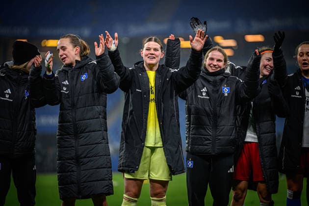 Fußball I Frauen I Saison 2025-2026 I Bundesliga I 15. Spieltag I Hamburger SV - SGS Essen I 25.01.2026 Lea Paulick (25, Hamburger SV), Jonna Wrede (26, Hamburger SV) Hamburg Volksparkstadion Hamburg Deutschland Copyright: xLobecax xHenningxRohlfsx