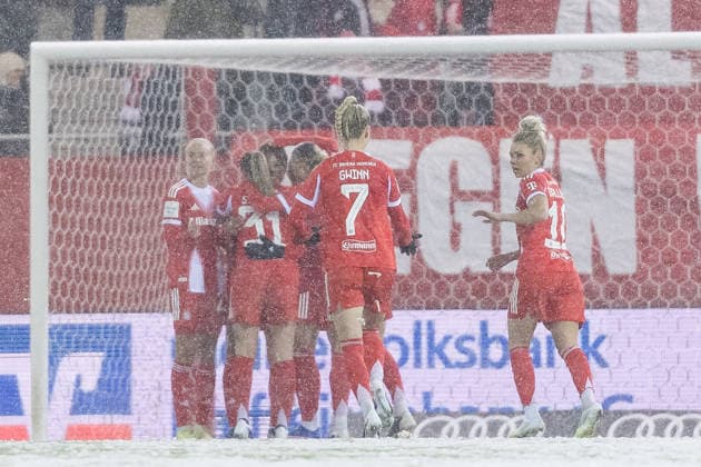 GOOGLE PIXEL Frauen Bundesliga: FC Bayern München - RB Leipzig; 25.01.2026 Jubel zum 1:0 durch Momoko Tanikawa (FC Bayern München, 18) nach Elfmeter GOOGLE PIXEL Frauen Bundesliga, FC Bayern München - RB Leipzig, München, FC Bayern Campus am 25.01.2026 DFB REGULATIONS PROHIBIT ANY USE OF PHOTOGRAPHS AS IMAGE SEQUENCES AND OR QUASI-VIDEO. Copyright: xBEAUTIFULxSPORTS Wunderlx
