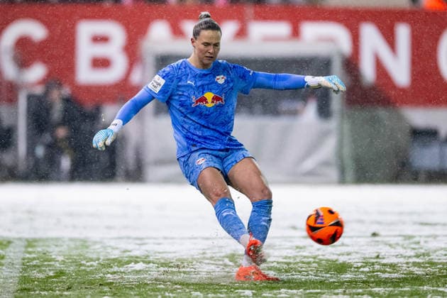 Elvira Herzog (Torfrau, RB Leipzig, 1) GER, FC Bayern Muenchen Frauen vs. RB Leipzig, Fussball, Google Pixel Frauen-Bundesliga, 15. Spieltag, Saison 2025 2026, 25.01.2026. (DFL DFB REGULATIONS PROHIBIT ANY USE OF PHOTOGRAPHS as IMAGE SEQUENCES and or QUASI-VIDEO). GER, FC Bayern Muenchen Frauen vs. RB Leipzig, Fussball, Google Pixel Frauen-Bundesliga, 15. Spieltag, Saison 2025 2026, 25.01.2026. Muenchen Copyright: xEibner-Pressefoto HeikexFeinerx EP_HFR