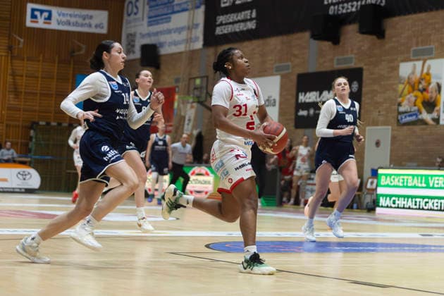 Nr. 31 Oceane Noemie Monpierre - GiroLive Panthers Osnabrück 59:55 SYNTAINICS MBC - 1. DBBL 16. Spieltag 1DBBL Panthers gegen SYNTAINICS