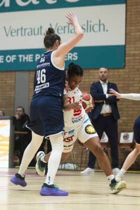 Nr. 31 Oceane Noemie Monpierre - GiroLive Panthers Osnabrück 59:55 SYNTAINICS MBC - 1. DBBL 16. Spieltag 1DBBL Panthers gegen SYNTAINICS