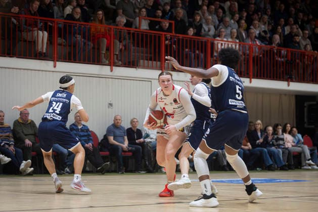 Nr. 24 Lina Sontag - GiroLive Panthers Osnabrück 59:55 SYNTAINICS MBC - 1. DBBL 16. Spieltag 1DBBL Panthers gegen SYNTAINICS