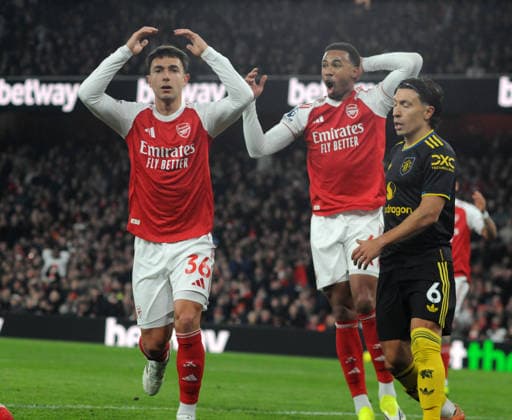 Football - 2025 2026 Premier League - Arsenal vs Manchester United, ManU - Emirates Stadium - Sunday 25th January Martin Zubimendi and Gabriel of Arsenal show their frustration after a missed chance 
