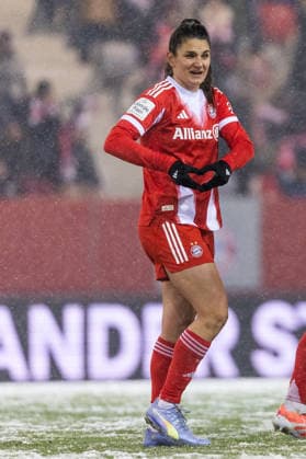 GOOGLE PIXEL Frauen Bundesliga: FC Bayern München - RB Leipzig; 25.01.2026 Jubel zum 3:0 durch Jovana Damnjanovic (FC Bayern München, 9), Tor, Torjubel GOOGLE PIXEL Frauen Bundesliga, FC Bayern München - RB Leipzig, München, FC Bayern Campus am 25.01.2026 DFB REGULATIONS PROHIBIT ANY USE OF PHOTOGRAPHS AS IMAGE SEQUENCES AND OR QUASI-VIDEO. Copyright: xBEAUTIFULxSPORTS Wunderlx